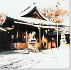 ハート型の絵馬がキュートな彌榮神社